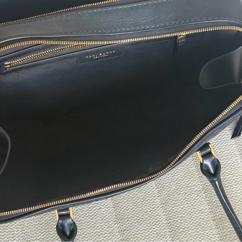 RARE Tory Burch Small T Monogram Marshmallow
Satchel Shoulder Bag Black - Picture 9 of 11